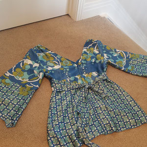 Georgeous Kimono Flowy Style Top Medium!
